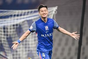媒体人:申花国脚已与球队会合 全队明天将学习国内赛事新规则