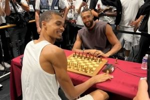  又有球打&还有棋下！文班创立的新赛事Hoop Gambit有点意思！