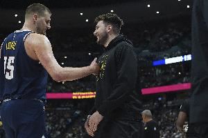 拉塞尔：年轻时模仿艾弗森基德 后来是马努 现在喜欢约基奇东契奇