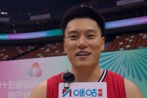 李弘权谈杨瀚森本月参加NBA选秀：加油 别回来 就是干！