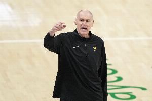 卡莱尔:哈利侵略性和团队相辅相成 团队提升时个人能力也会增强