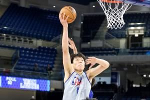 😍雅虎模拟选秀：杨瀚森第39顺位被猛龙摘走 球员模板武切维奇