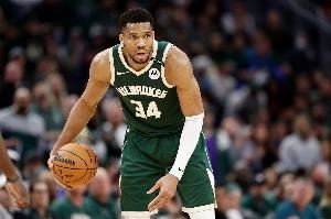 Shams仍坚称有字母哥的交易讨论在进行!鹿媒:可悲 我们想念Woj