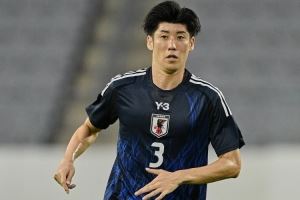 日本后卫:对角球丢分深感自责,接下来要用招牌头球弥补过错