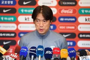 东体:韩国队取胜头号功臣当属李东炅,队内多人具备旅欧实力