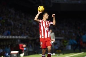  斯基拉：马竞接近签下阿尔梅里亚右后卫布比利，转会费1800万欧
