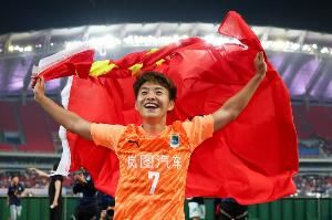  湖北日报：王霜出任“汉超”汉阳队助教，曹国栋为球队主帅